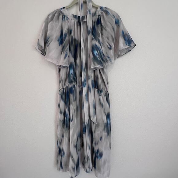 H & M V-Neck Tie-Front Dress, Tie Dye, Size Medium - Picture 3 of 12